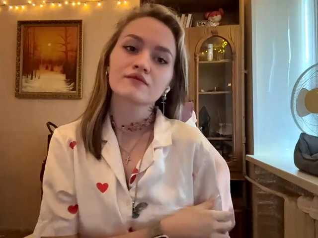 LanoraPomar live cam on BongaCams
