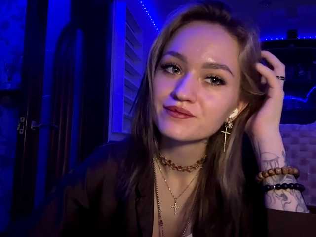 LanoraPomar live cam on BongaCams