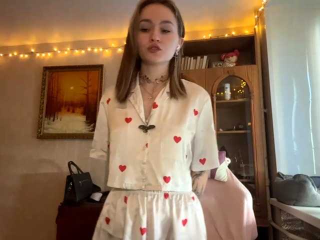 LanoraPomar live cam on BongaCams