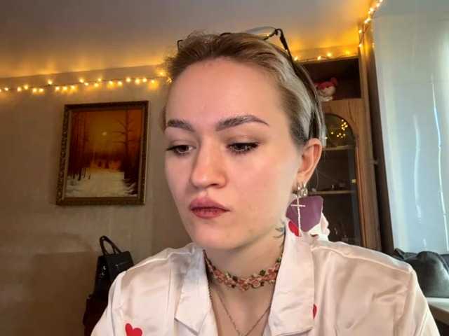 LanoraPomar live cam on BongaCams