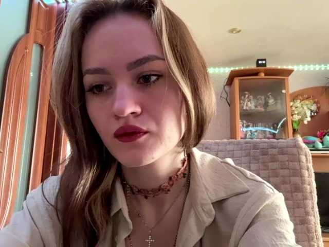 LanoraPomar live cam on BongaCams