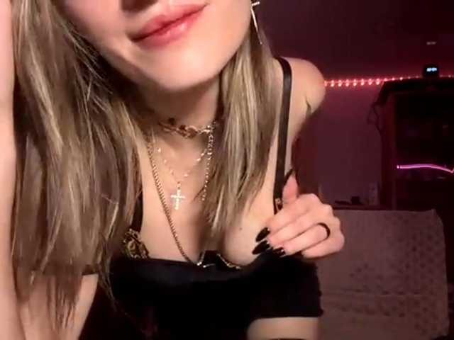 _Melisa_ live cam preview
