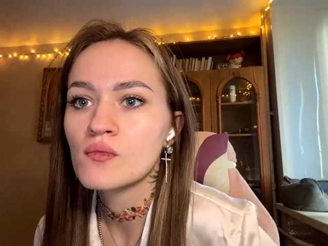 LanoraPomar live cam on BongaCams