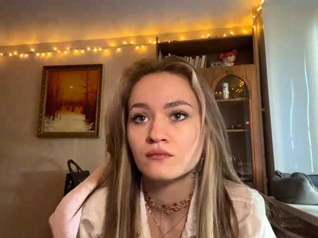 LanoraPomar live cam on BongaCams