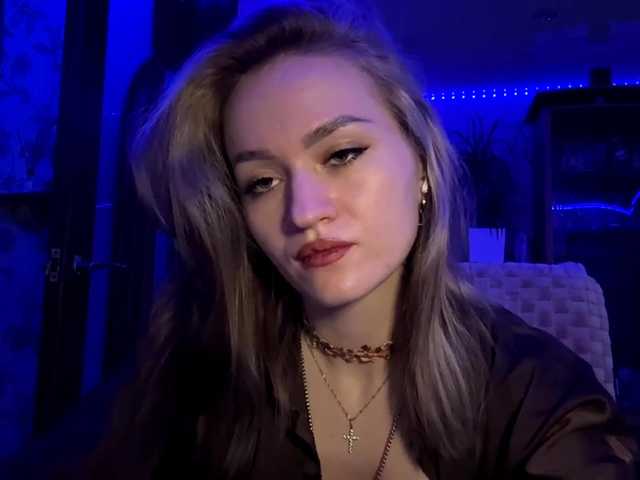 LanoraPomar live cam on BongaCams