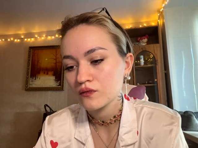 LanoraPomar live cam on BongaCams