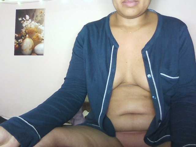 Maluna1 live cam on BongaCams