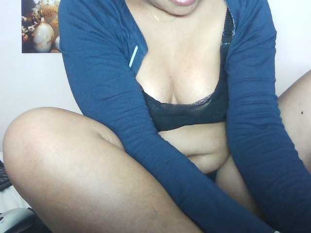 Maluna1 live cam on BongaCams