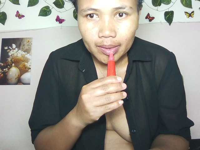 Maluna1 live cam on BongaCams