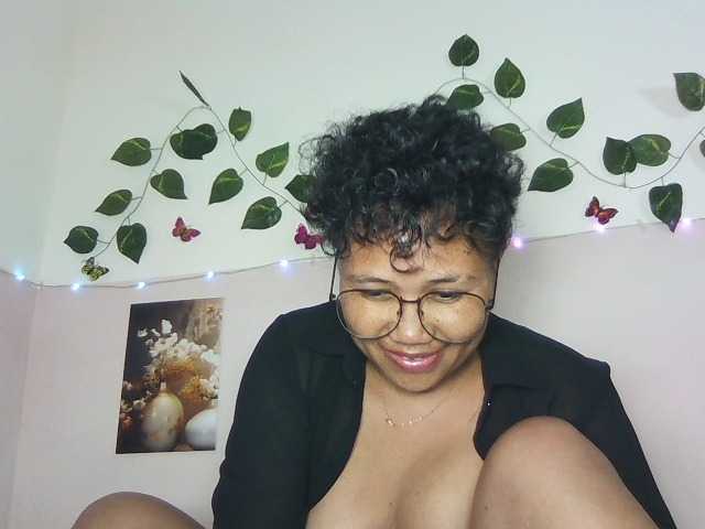 Maluna1 live cam on BongaCams