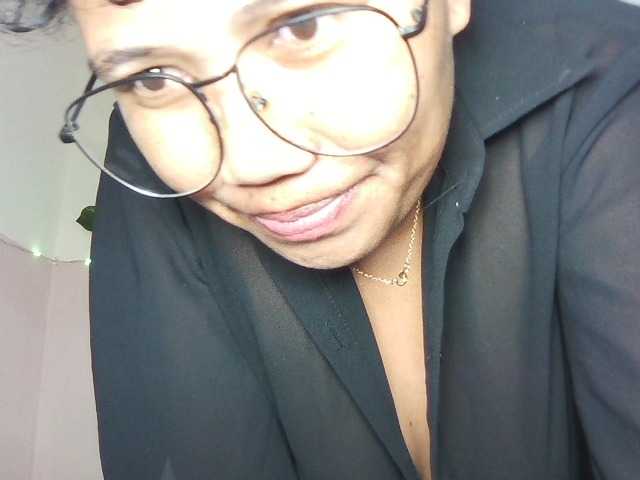 Maluna1 live cam on BongaCams