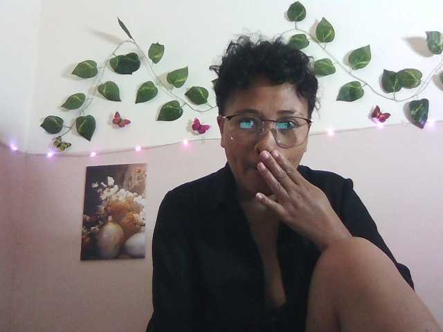 Maluna1 live cam on BongaCams