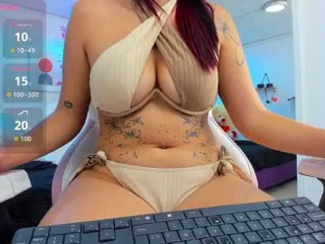 Redmoon-T18 live cam on BongaCams