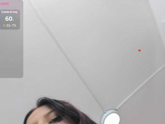 Redmoon-T18 live cam on BongaCams
