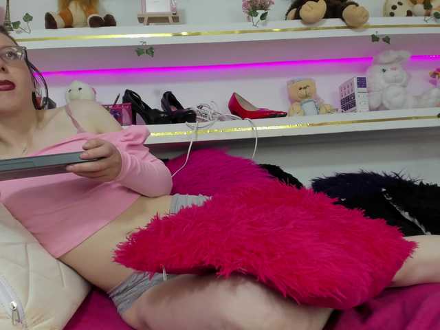 Nahomysh live cam on BongaCams