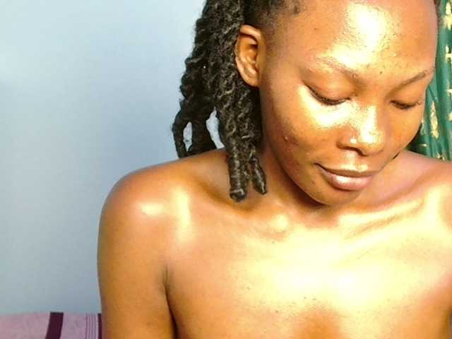 Pretty2000 live cam on BongaCams