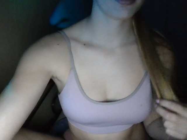 Violetta101 live cam on BongaCams