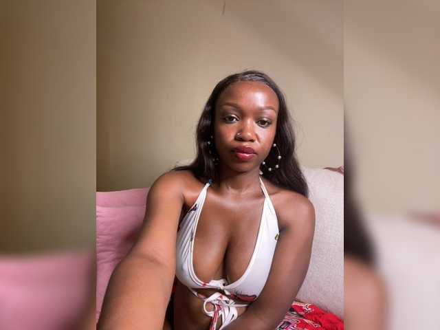 cherryblissb live cam on BongaCams