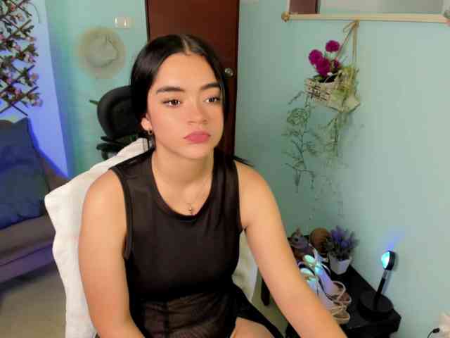 linda-cute1 webcam
