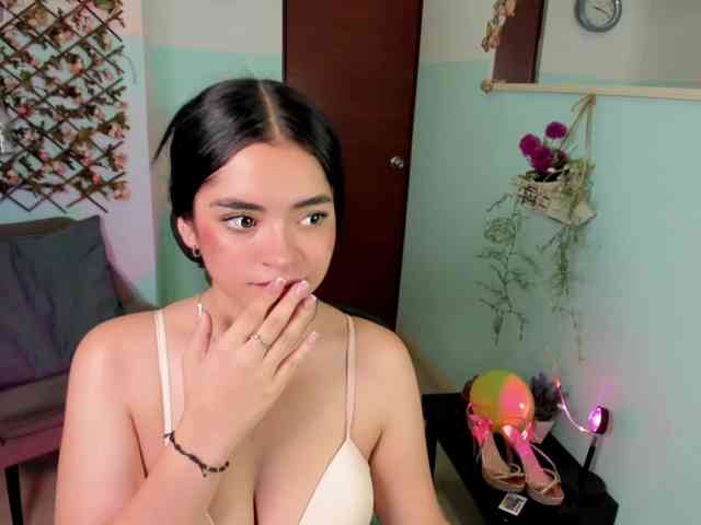linda-cute1 webcam