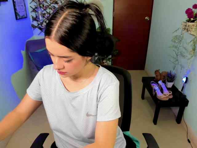 linda-cute1 webcam