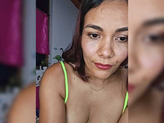 RossiSexy live cam on BongaCams