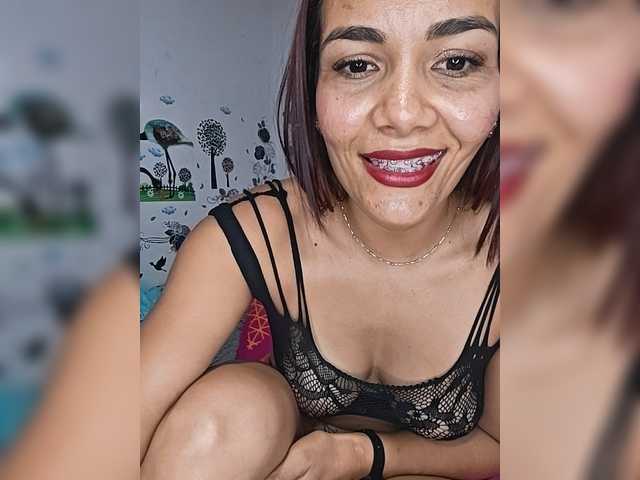 RossiSexy live cam on BongaCams