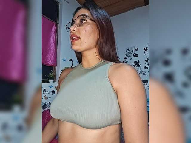 RossiSexy live cam on BongaCams