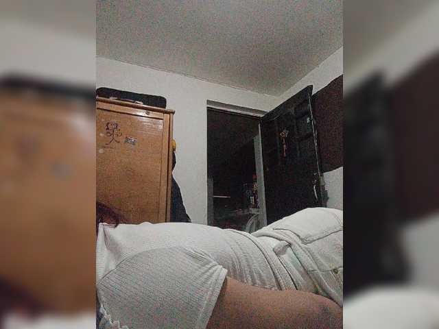 AprilJune live cam on BongaCams
