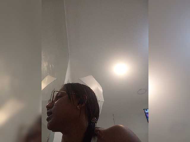AprilJune live cam on BongaCams