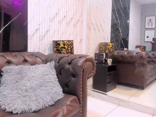 AprilJune live cam on BongaCams