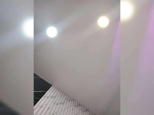 AprilJune live cam preview