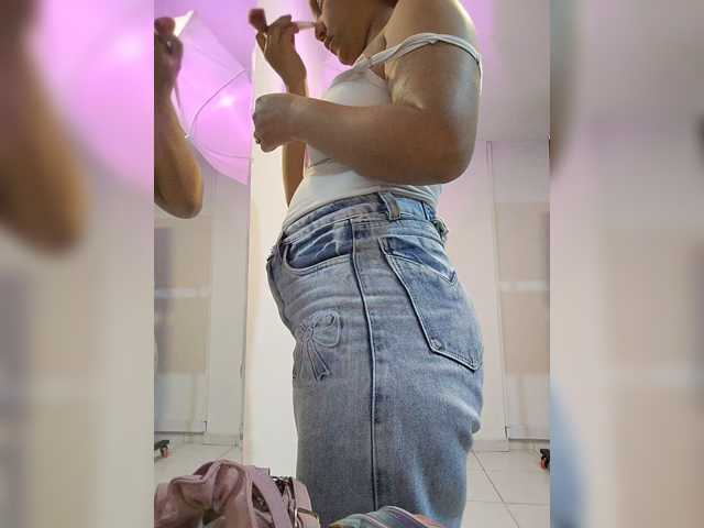 AprilJune live cam on BongaCams