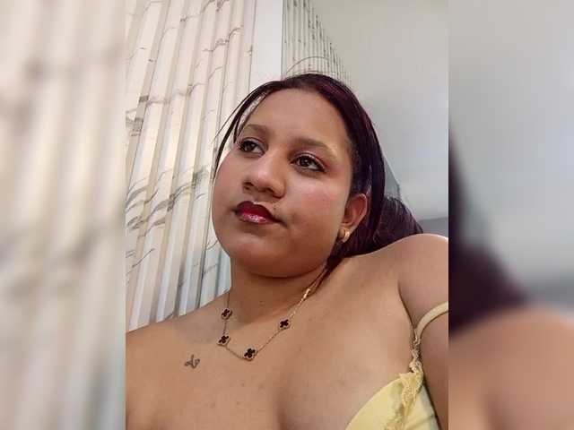 AprilJune live cam on BongaCams