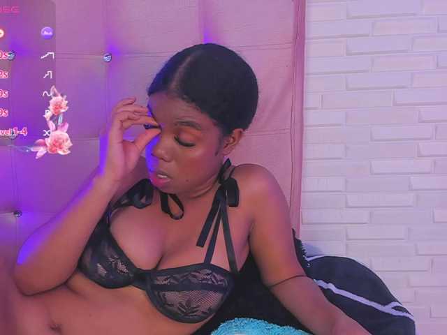 miaawills live cam on BongaCams