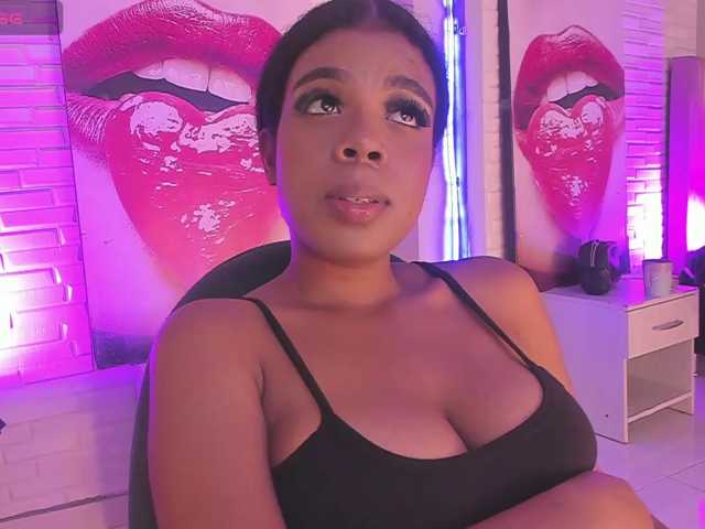 miaawills live cam on BongaCams
