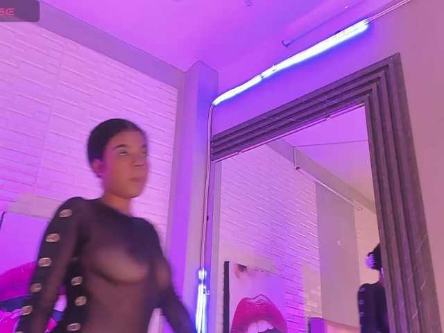 miaawills live cam preview