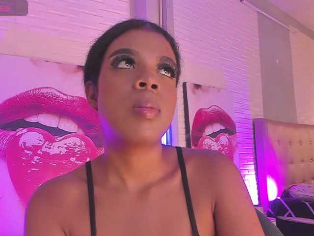 miaawills live cam on BongaCams
