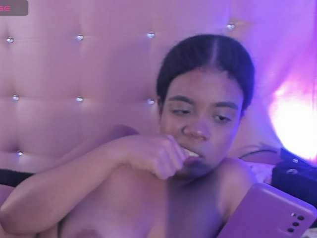 miaawills live cam on BongaCams