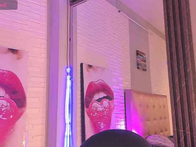 miaawills webcam