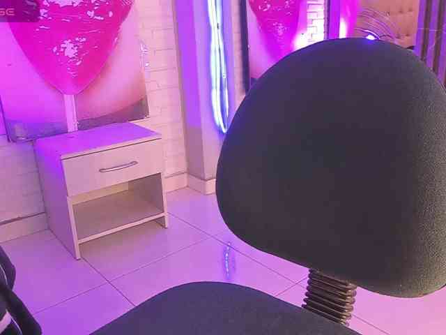 miaawills webcam