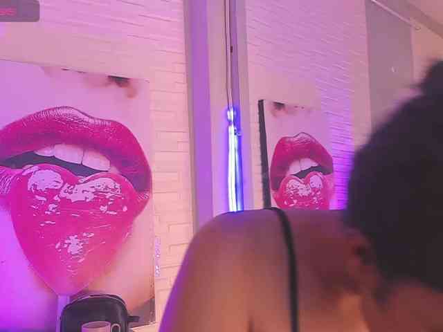 miaawills webcam