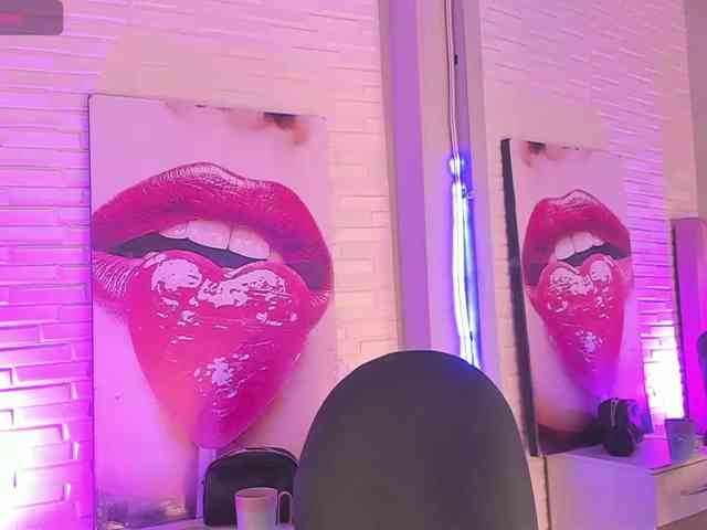 miaawills webcam