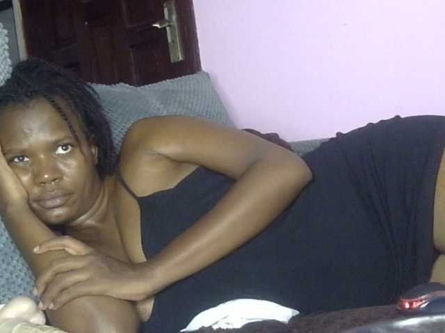 Keylinda75 live cam on BongaCams