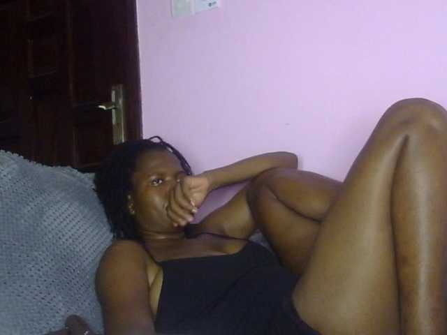 Keylinda75 live cam on BongaCams