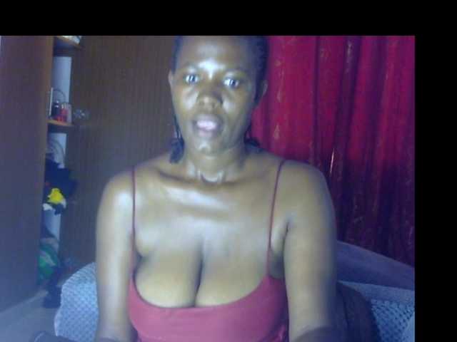 Keylinda75 live cam on BongaCams