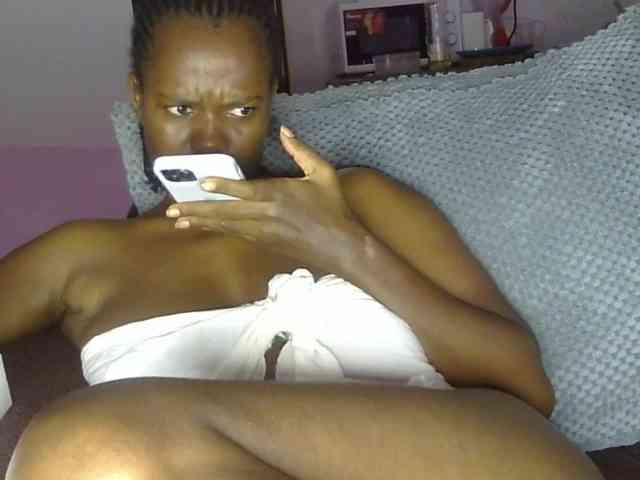 Keylinda75 webcam