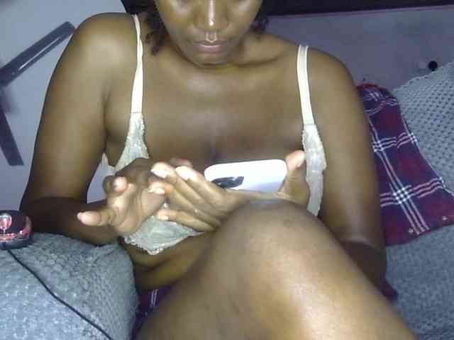 Keylinda75 webcam
