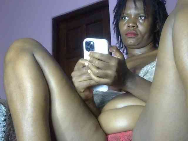 Keylinda75 webcam