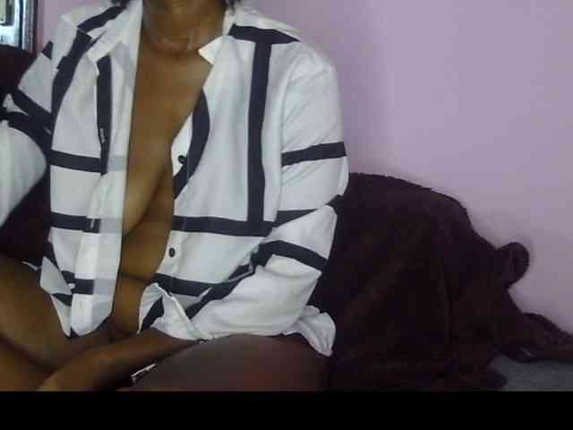 Keylinda75 webcam